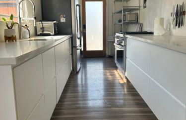 West LA Gem Comfort and Convenience - Foto 2