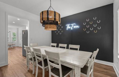 Grandma's Farm on 6 acres with Lighted Barn and River Access - Foto 38