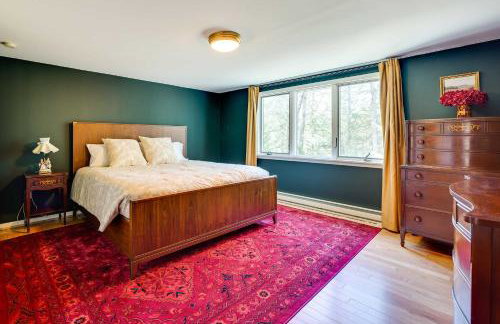 Lake George Oasis with 9 Acres, Hot Tub and Game Room! - Foto 22