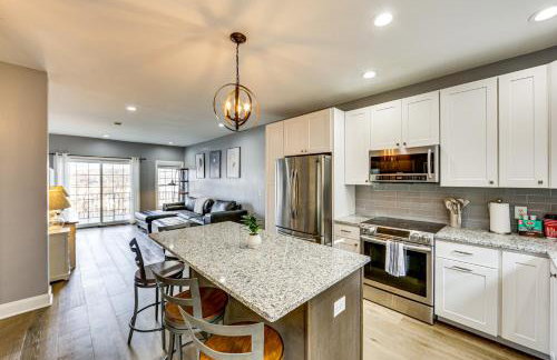 2 Mi to Market Sq! Row House with Dedicated Office - Foto 7