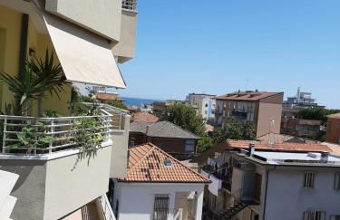 DOMUS MARIS Viserba, Spiagge e Centro a 100 mt Rimini Centro a 10 minuti in auto OFFERTA SIGEP 2026 FIERA RIMINI A 5 MINUTI - Photo 5