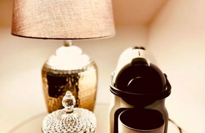 b e d & a g e d e s i g n -small- wunderschönes Zimmer mit Bad - Rechnungserstellung für Geschäftsreisende & Firmen - Foto 5