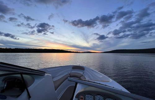 Lakefront Cottage on Brewer Lake - Foto 38