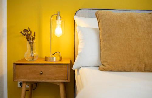 Zentrale Design Wohnung in Ufernähe - 105 qm - Parkplatz - Küche - Netflix - Foto 12