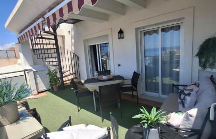 Ático Mediterráneo con Terraza y Solárium en el centro y a un paso del mar en Rincón de la Victoria - Photo 15