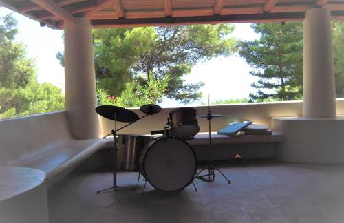 Ustica Mari e Carlo Contrada Ogliastrello - Foto 13