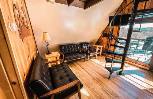 Whispering Waters, Hocking Hills, Hot Tub, Pond - Photo 25