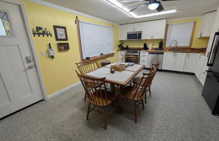 FREE BOAT to use ,Fish Camp, Water Front, Pets ok - Foto 45