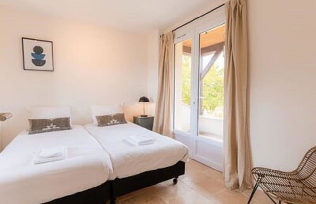 Modern Villa With Large Garden - Foto 4