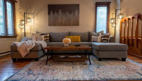 Charming Corner Newly Furnished Townhome - Foto 1