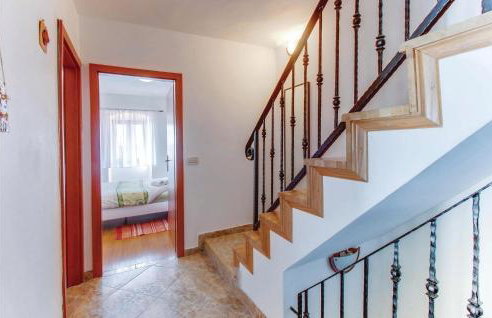 Three-Bedroom Holiday Home In Dragozetici - Foto 18