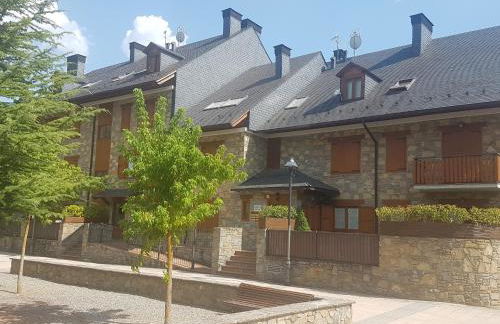 Family Attic Esterri - Photo 36