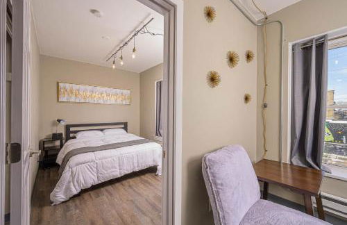 Downtown 2 Bedroom Apartment - Free Parking - Foto 6