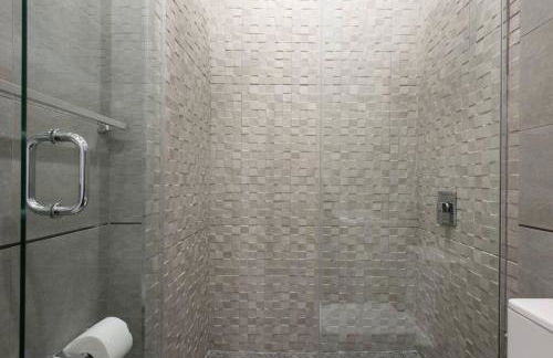 78-1B New 1BR prime UES WD in unit BEST VALUE - Foto 35