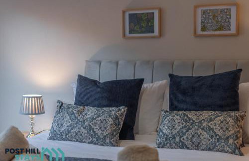 Large 4BR - Ideal Long Stays - Parking - Fast WiFi - Foto 19