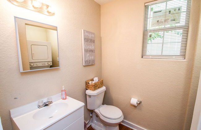 One Bedroom Apartment Near Downtown With Sleeper - Foto 14