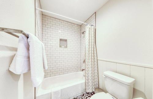 Riverfront Oasis 1 - Foto 25