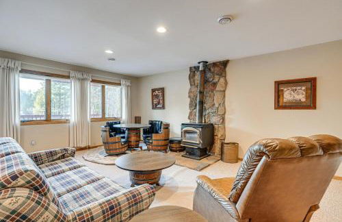 Pet Friendly with Game Room, Hot Tub and Private Dock! - Foto 21