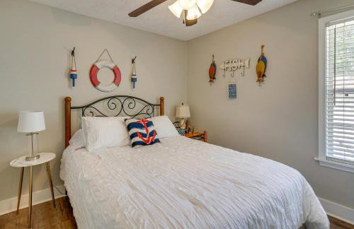 Dock and Fire Pit Stunning Lake Sinclair Home! - Foto 17