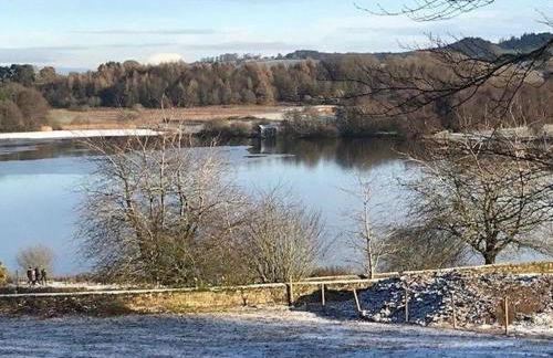 Waters Edge, Talkin Tarn, a luxurious bungalow with stunning views over the tarn - Foto 41