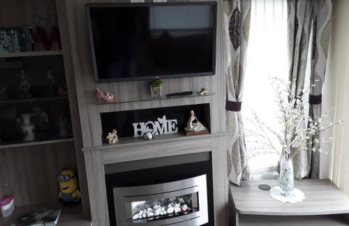 Caravan - Sleeps 6 - Near The Deep & Old Town - Foto 26