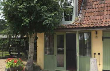 The Annexe - Photo 22