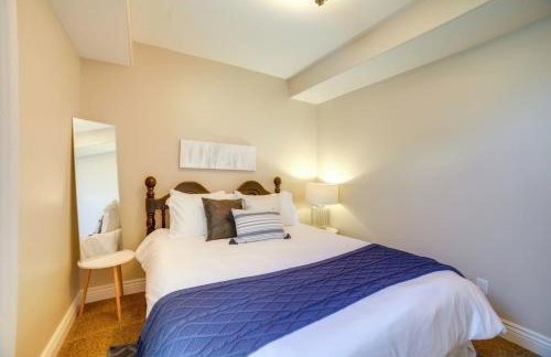 Rigby Gem with Hot Tub Theater Game Room Grill - Foto 8