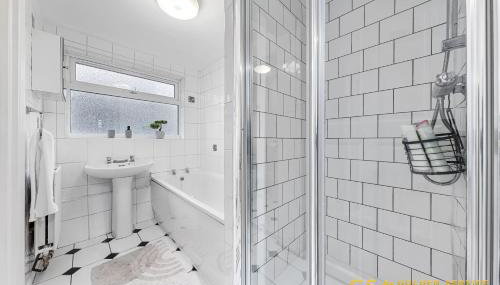 Stylist and Cosy 3 Bed House Leytonstone Sleeps 7 - Foto 5