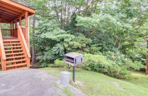 Sevierville Cabin with Wraparound Deck and Lake Access - Foto 24