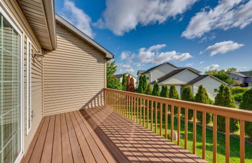 Luxury Prairie Retreat 5 Min from Madison! - Photo 34