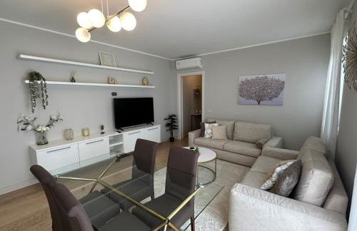 The Captain Apartments Marina next to Verbella Leonardo Academy MXP - Photo 5