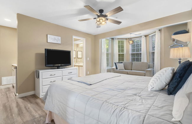 Serene Escape at Table Rock Lake - Photo 10