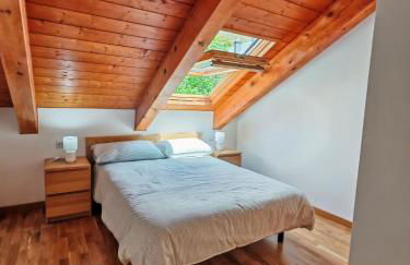 Chimenea y cocina moderna, encanto rústico con confort - Aüt 3 - Foto 18