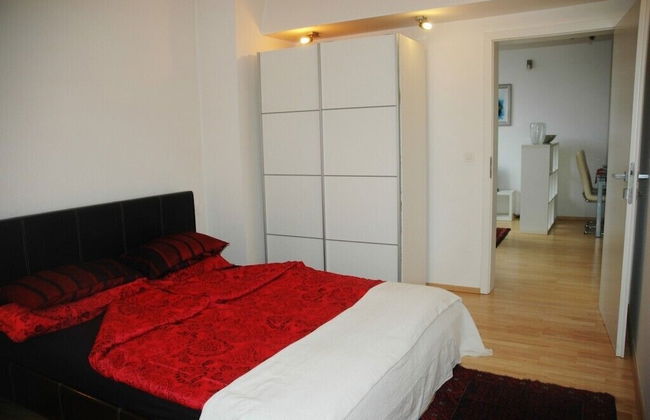 AI Apartments - Photo 2