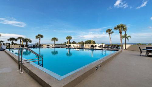 Pool and Beach Access Waterfront Hudson Condo! - Foto 2