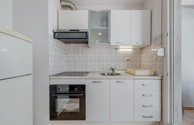 Charming Apartment With Balcony With the sea View - Photo 10