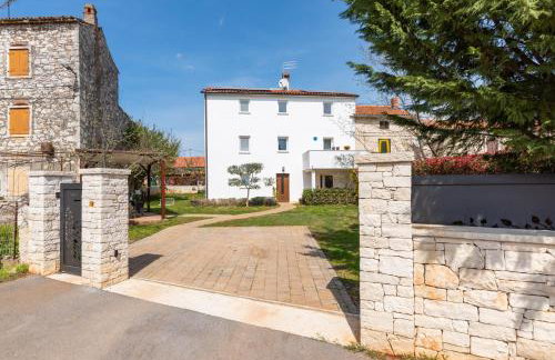 The Village - Foto 39