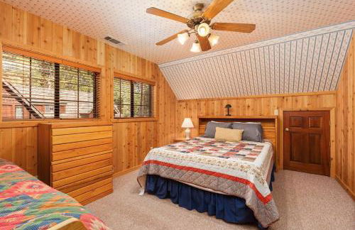 Toste Cabin- Spacious 3BR Cabin in East Village! - Foto 22