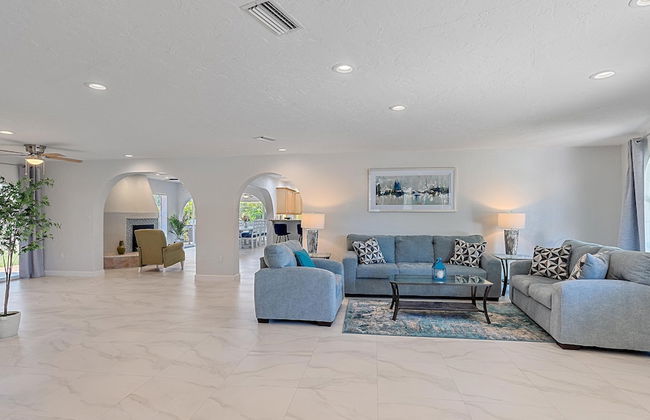 Paradise Palace 4 Bedroom Home by RedAwning - Foto 22