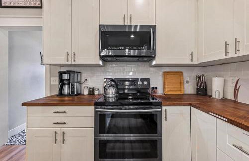 Cozy Chic Home in Downtown Loveland! - Foto 24