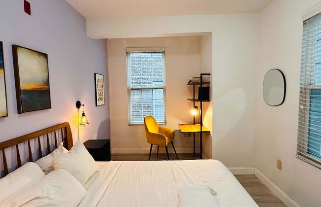 Cherry Suites 2BR Apt w W D Arcade Machine - Foto 46