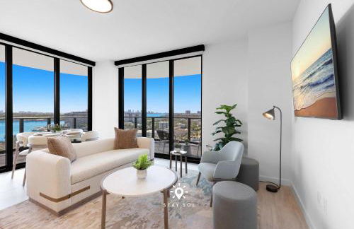 Chic 2BR Apartment Gym & Balcony Views - Foto 12