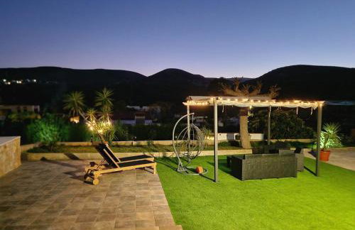 Chalet con piscina, barbacoa y jacuzzi en Valencia - Photo 21