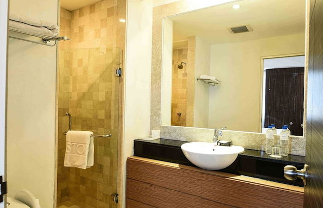 The Malibu Suites Balikpapan by Sissae Living - Photo 28