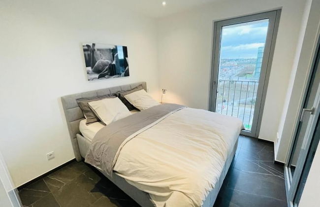 Luxury Flat with Parking & Large Terrace - Foto 3