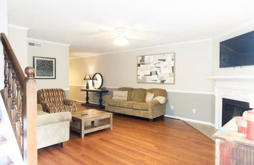 2 Bedroom Townhouse Retreat 10 min to UA Stadium - Foto 4