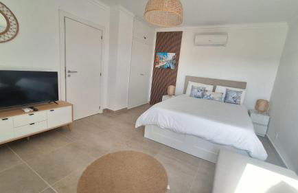 Bella Sunset Holidays - 3 min da Praia da Mareta - Foto 11