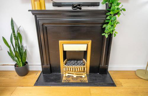 5 Min to Heathrow & Uxbridge Station with Parking - Photo 31