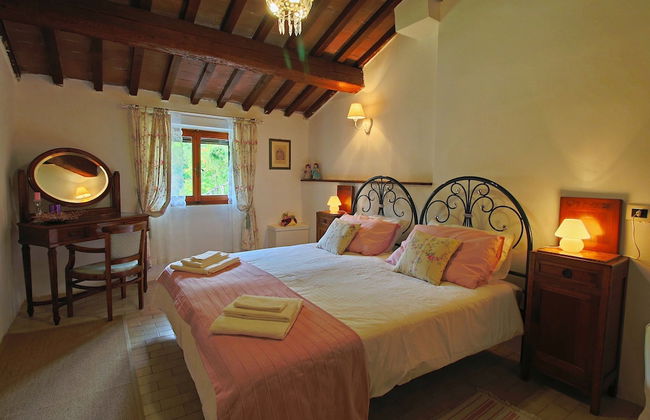 Spacious Villa With Pool in Fabriano Italy - Foto 13