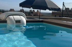 Ático con Piscina Privada y zona Chill Out - Foto 5